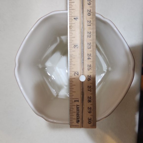 Otagiri Iris Bouquet Ceramic Vase - Picture 5 of 7